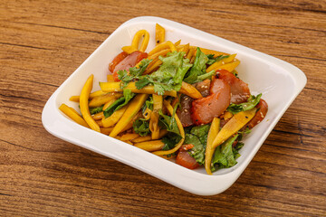 Salad with mango and chicken