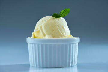 新鮮な牛乳から作られる甘くて美味しいアイスクリーム