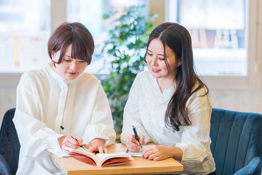 「勉学」の写真素材 | 2,928件の無料イラスト画像 | Adobe Stock