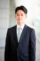 若手のビジネスマン 