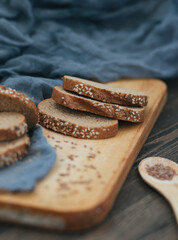 Sesame Sliced ​​Bread with Linseed