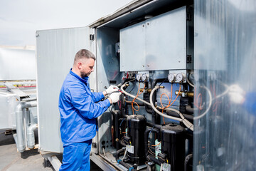 Resistance test of temperature sensors in the cooling supply section of the ventilation unit