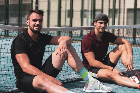 paddle tennis players playing a game