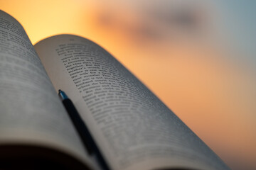 Fototapeta premium Nice Evening with a Book