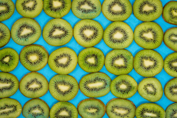 Kiwi slices in a grid