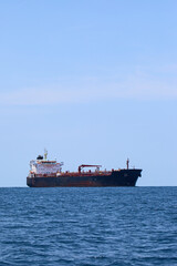 Obraz premium Containerschiff auf dem Meer