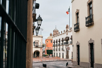 Palacio de la corregidora de gobierno del Estado de Querétaro, iglesias, plaza de armas en el...