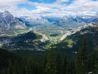 Fototapeta premium Stunning views of Banff National Park from Sulfur mountain ridge