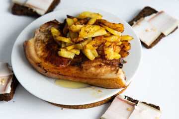 grilled pork chop with potatoes