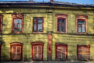 Fototapeta premium Shutters of windows of an old house in Irkutsk, Siberia