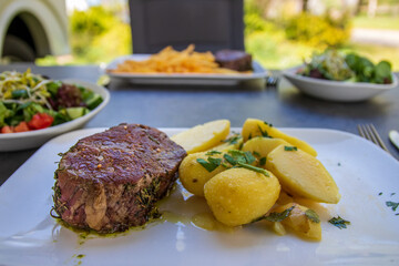 Steak mit Kartoffeln