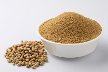 coriander powder with coriander seeds