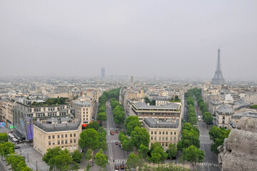 Fototapeta na wymiar Paris cityscapes from above in the fog