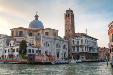 Fototapeta na wymiar Fin de journée sur le Grand canal, Venise