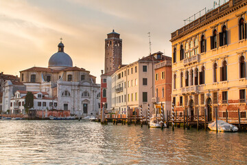 Naklejka premium Grand canal en automne