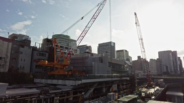 東京都千代田区御茶ノ水の建設現場と都市景観
