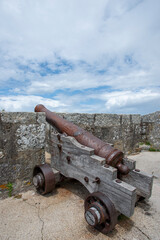 Cast iron cannons to defend the coast from pirates and thugs
