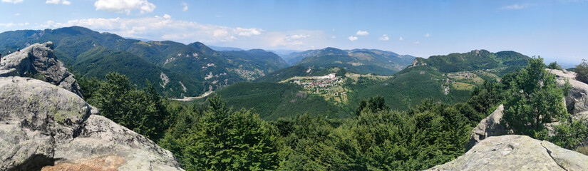 Fototapeta na wymiar Panorama of Rhodope Mountains from Belintash, Bulgaria