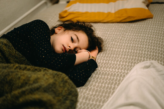 kid waking up to go to school