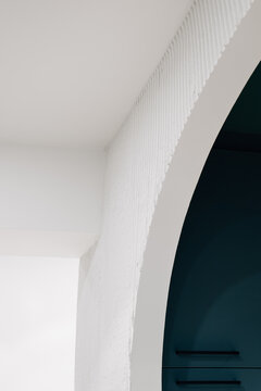 Detail of an arched wall in a house