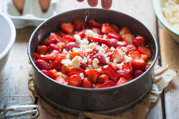 Oven ready yoghurt raw pastry cake with strawberries with crumble 