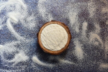 Raw whole dried semolina grains