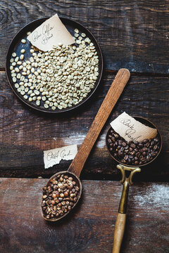 Raw and roasted coffee beans