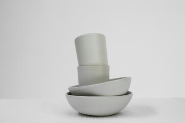 A white style group of dinnerware set of cermaic