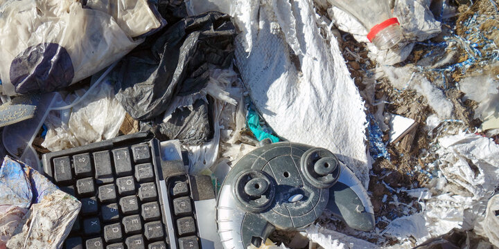 Landfill: Electronic, plastic waste at landfill