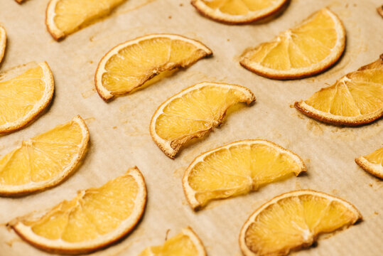Oven-dried orange slices 