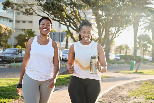 Fit Friends Working Out