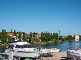 Naklejka premium Skyline von Alsleben an der Saale