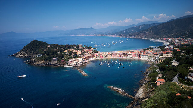 Foto di Sestri Levante scattata da Punta Manara.