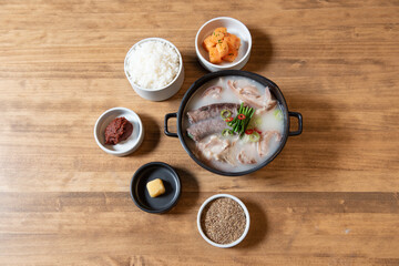 진하고 맛있는 순대국