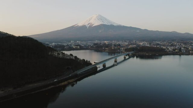 富士山と河口湖 空撮 ドローン撮影 映画のようなシーン Fuji Droneshot 4K Cinematic