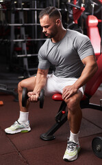 Bodybuilder doing biceps workout