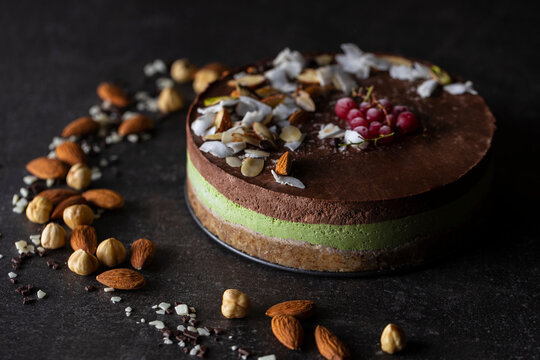 Raw vegan cake