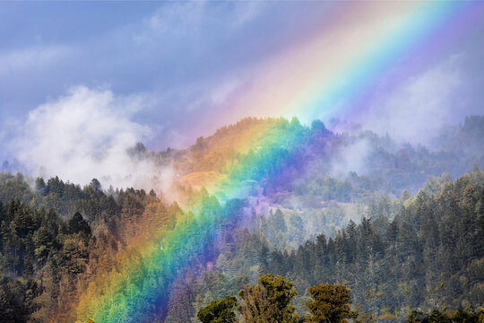642,913 件の最適な 雨 空 画像、ストック写真、ベクター | Adobe Stock