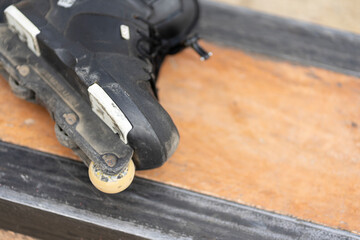 inline skates damaged by time of use