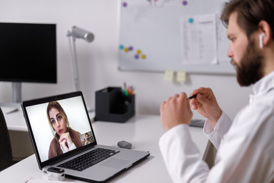 Physician providing medical advices 