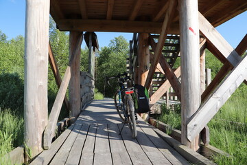 Kładki w Nowym Lipsku w dolinie rzeki Biebrzy © Monika