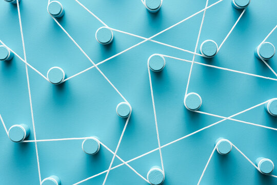 Creative network from pegs and rope