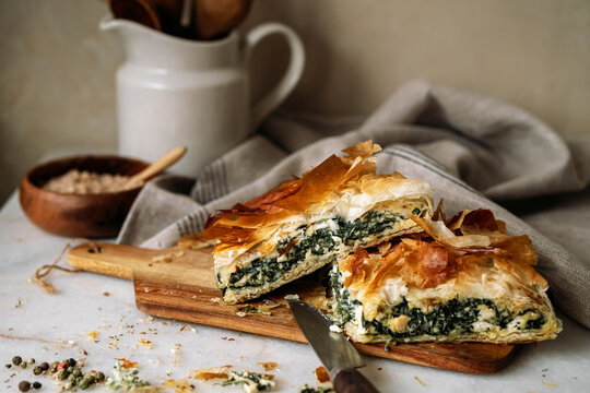 puff pastry with spinach and feta cheese 