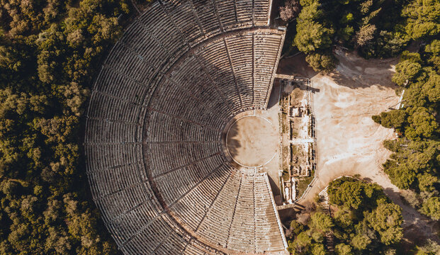 amphi theater of epidaurus