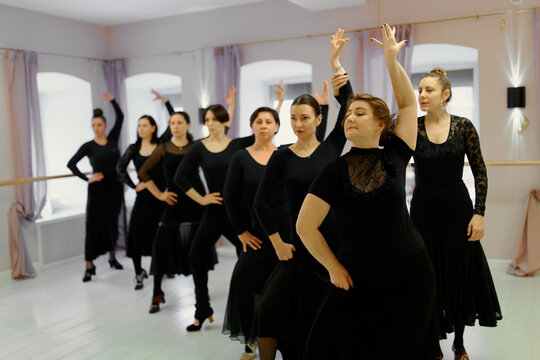 flamenco dance school for adult dancer woman