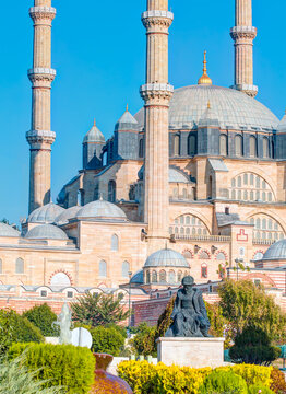 Architect Mimar Koca Sinan statue with Selimiye Mosque in the background