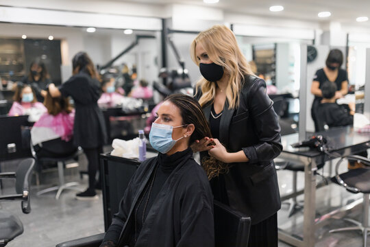 Drying and initiation to curling hair