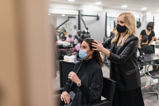 Drying and initiation to curling hair