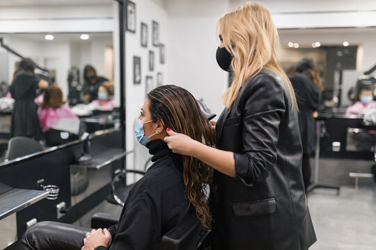 Drying and initiation to curling hair