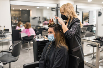 Drying and initiation to curling hair